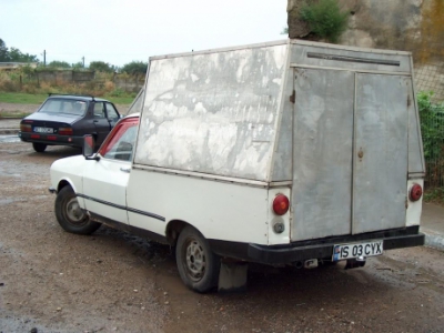 Dacia 1302, modelul pe care Ceauşescu l-a comandat special. Maşina a fost uitată