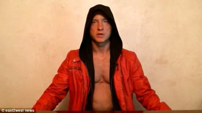 Îşi spune GURU şi vrea să "lumineze" Rusia prin sex şi orgii. Cum arată adeptele bărbatului
