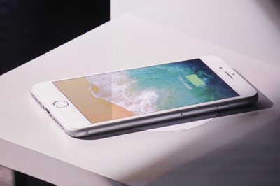 iPHONE 8 a fost lansat: Imagini cu cel mai nou telefon #iPhone 8. Surpriza este iPHONE X