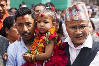 O fetiţă de 3 ani, numită noua "zeiţă vie" din Nepal. La ce TEST a fost supusă, înainte