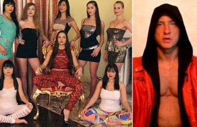 Îşi spune GURU şi vrea să "lumineze" Rusia prin sex şi orgii. Cum arată adeptele bărbatului