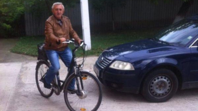 Primarul din România care circulă numai cu bicicleta