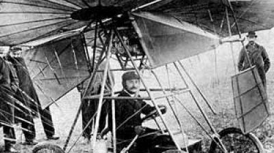 Un român, primul om care a construit şi zburat cu un avion mai greu decât aerul