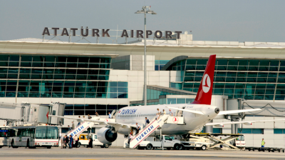 Aeroportul Ataturk, din Turcia, ÎNCHIS. Un AVION s-a PRĂBUŞIT la aterizare
