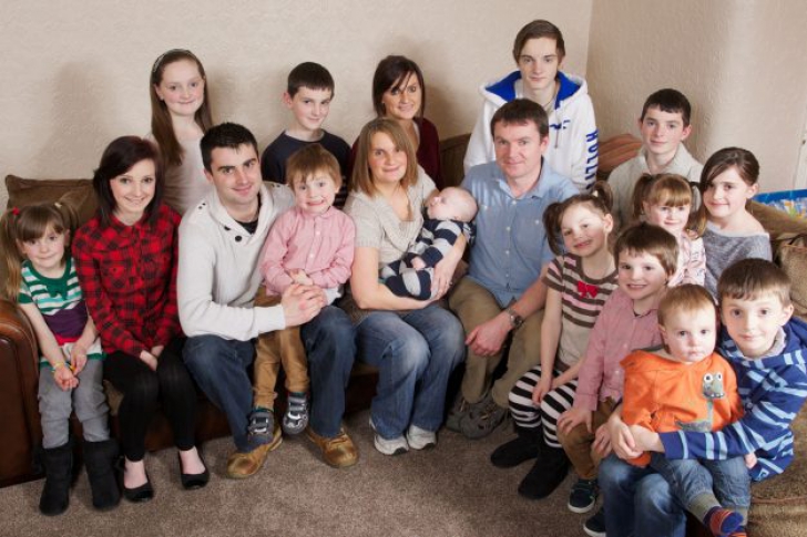 Cea mai NUMEROASĂ familie din Marea Britanie, la al 20-lea copil. Cum arată