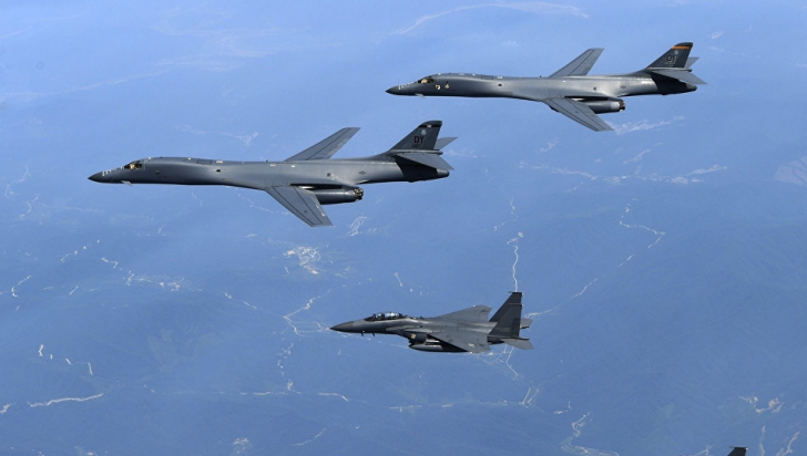 Bombardiere supersonice ale SUA, deasupra peninsulei coreene
