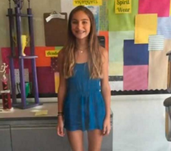 Cum a mers îmbrăcată la şcoală o fetiţă de 13 ani. Diriginta a trimis-o imediat acasă