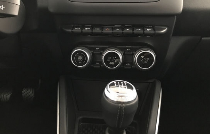 Noua Dacia Duster, interiorul