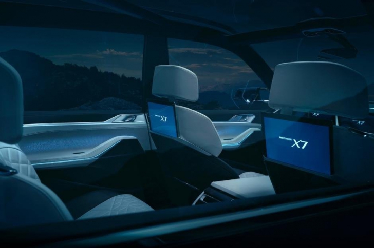 BMW reinventează SUV-urile: cum arată noul X7. Imaginile, "scurse" pe net fără voia bavarezilor