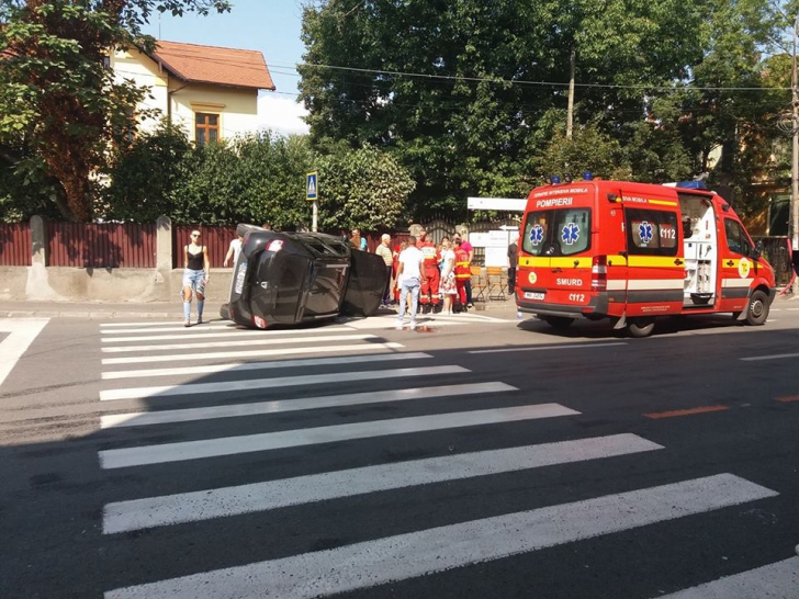 Accident tragic în Sibiu! Cinci răniți, dintre care doi minori