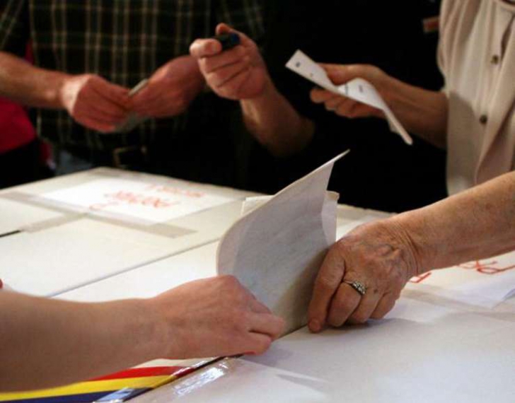 Alegeri locale parţiale, în 17 localităţi. Guvernul a stabilit data scrutinului