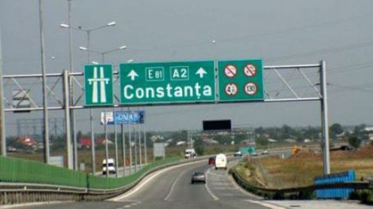 Incendiu pe Autostrada Soarelui. Traficul rutier este oprit pe sensul de mers Constanţa – Bucureşti