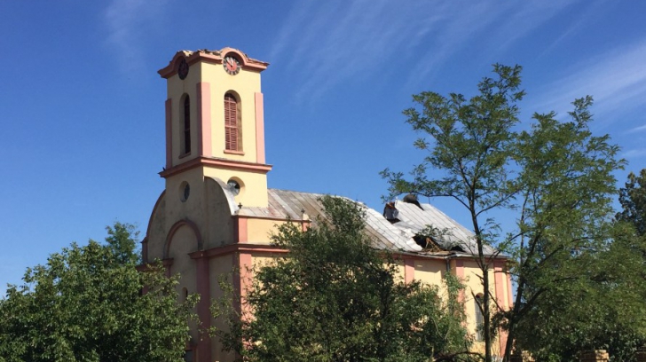 Bani pentru refacerea bisericilor afectate de furtună de la Patriarhia Română 