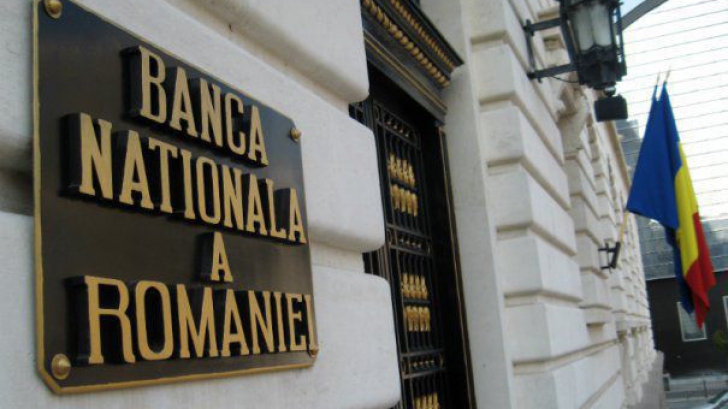 "Leul nu are cum să rămână liniştit", spun oficialii BNR. Banca Națională nu mai apără cursul