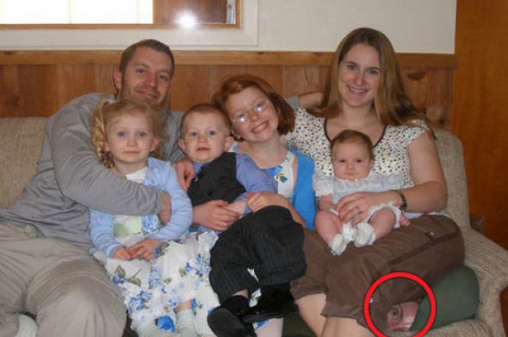 Această fotografie de familie ascunde un secret terifiant