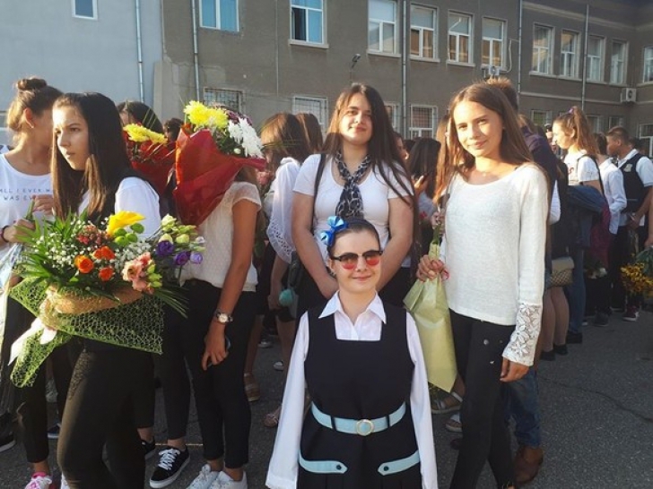 Imagini EMOȚIONANTE cu Lorelai Moșneguțu în prima zi de școală! Iată ce clasă a trecut