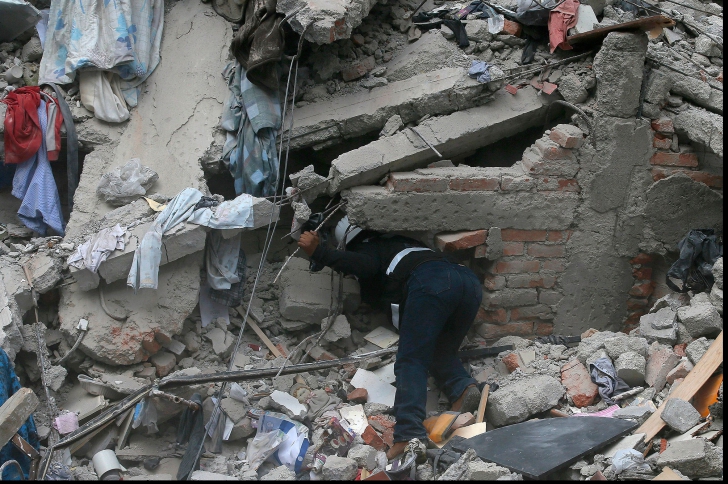 Cursă contra cronometru pentru a mai găsi supraviețuitori ai cutremurului din Mexic