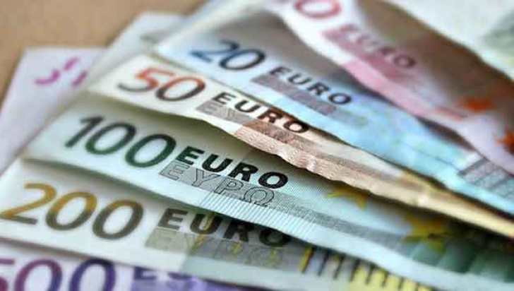 Leul nu iese din corzi. Moneda EURO rămâne aproape de maximul istoric