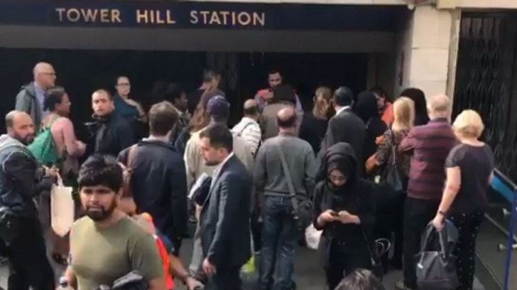 Panică într-o staţie de metrou din Londra! Zeci de persoane evacuate
