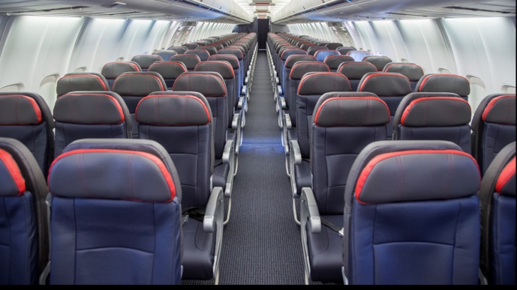 Decizie şoc: o companie aeriană low cost renunţă TOTAL la scaune