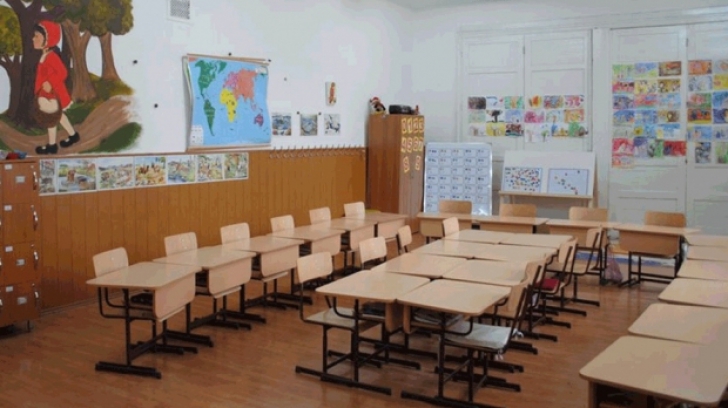 Unităţile şcolare din Dâmbovița, închise miercuri după-amiază, după avertizarea meteorologică