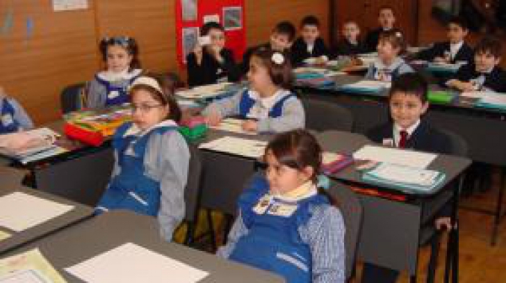 Soarta şcolilor depinde de rezultatele elevilor. Ideea unui edil din România 