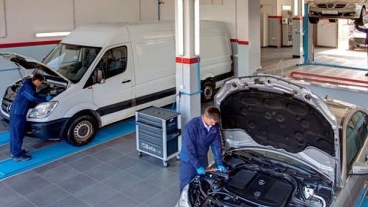 Mercedes recheamă în service mii de autovehicule în România. Mașinile ar putea lua foc