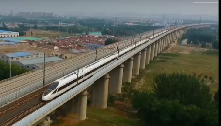 Țara asta are cele mai rapide trenuri din lume. Viteza garniturilor este AMEȚITOARE