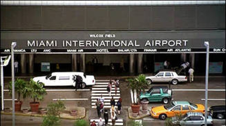 Alertă pe aeroportul din Miami! Poliția a ÎMPUȘCAT un bărbat înarmat