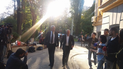 Tudose şi Dragnea, la intrare