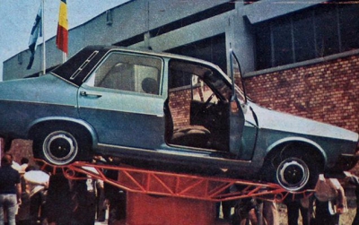 Cum arată Dacia 1310 TS, comandată de Ceauşescu, cu elemente OZN şi priză pentru frigiderul Fram