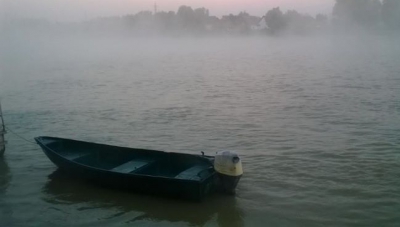 Un bărbat aflat la pescuit a dispărut inexplicabil din barcă. Autorităţile îl caută de miercuri! 