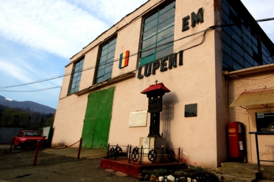 Un electrician de la mina Lupeni a suferit arsuri de gradul I și II pe brațul drept