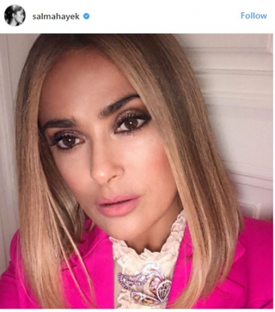 Transformare uluitoare pentru Salma Hayek: cum arată blondă şi tunsă bob