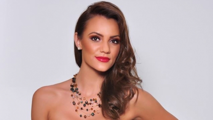 Cine este tânăra care va reprezenta România la Miss World 2017