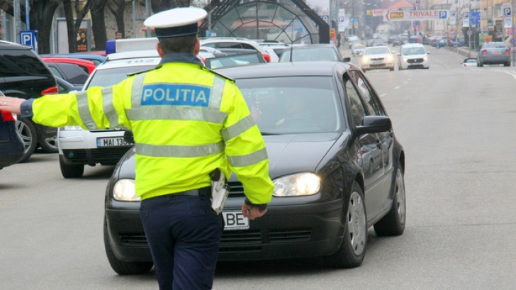 A urcat beat la volan, dar când l-a oprit poliția a accelerat! Ceva ȘOCANT a urmat