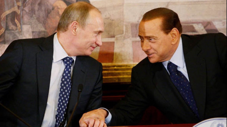 Vladimir Putin și Silvio Berlusconi - imagine de arhivă