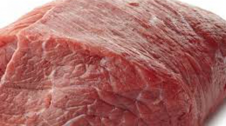 Carne de vită provenind de la animale diagnosticate cu tuberculoză, vândută în supermarketuri
