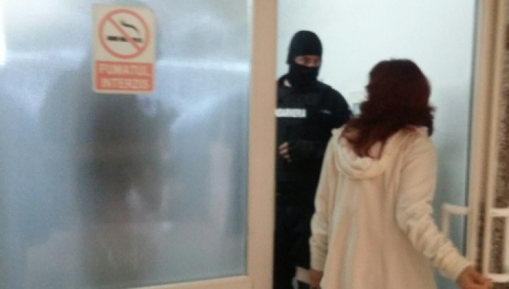 Ofițerii anticorupție anchetează modul cum se transportă cadavrele în Galați 
