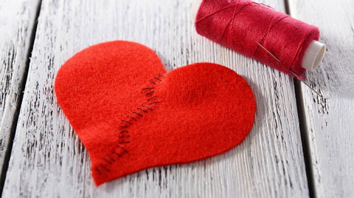 Ce este "sindromul inimii fr&acirc;nte". O femeie a primit diagnosticul după moartea c&acirc;inelui