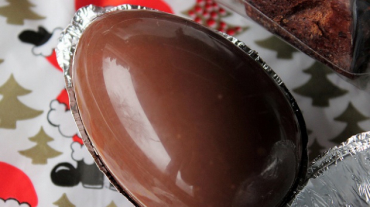 Ou de ciocolată - imagine de arhivă