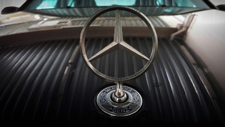 Lovitură pentru Mercedes: maşinile au fost rechemate în service