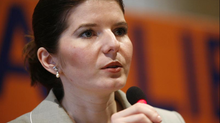 Monica Ridzi, fostul ministru al Tineretului, a fost ELIBERATĂ din închisoare