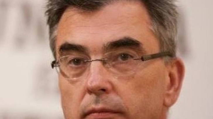 Petrişor Peiu, analist: Periferia şi provincialismul