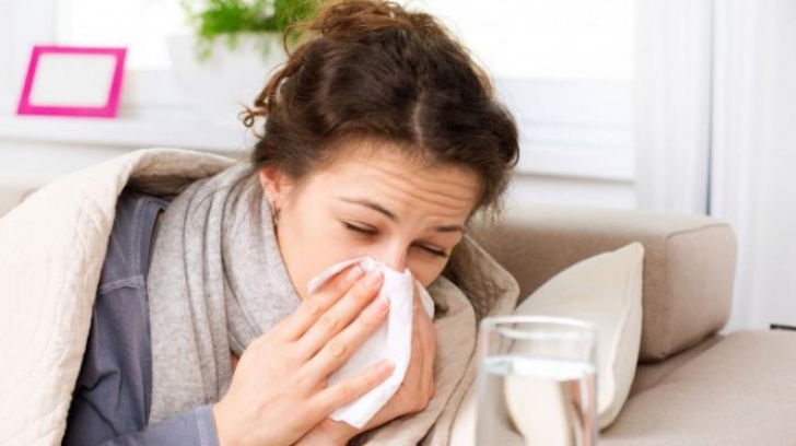 Cum poți vindeca gripa și răceala în mod natural. Uite trei remedii simple care fac minuni 