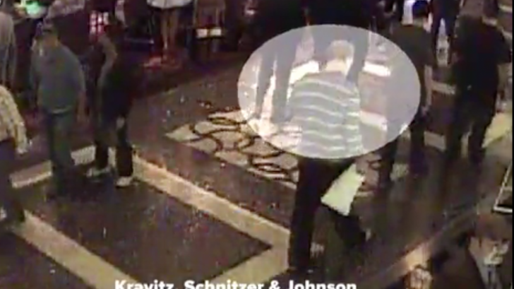 Atacatorul milionar din Las Vegas, SURPRINS de camerele video într-un incident bizar