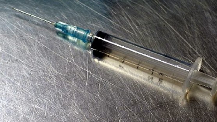 Medic din Cluj Napoca, găsit mort, cu o seringă înfiptă în piept. Motivul, absolut dramatic