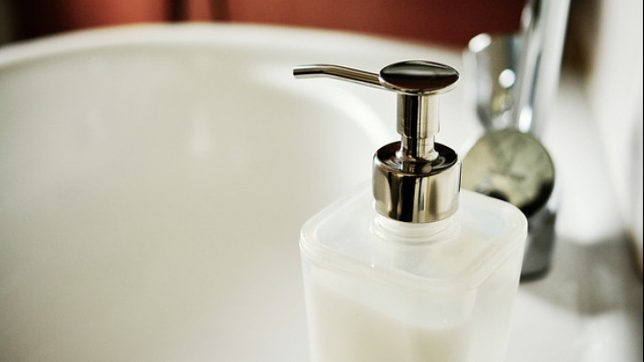 Pericolul din banalul săpun. Ce poate conține