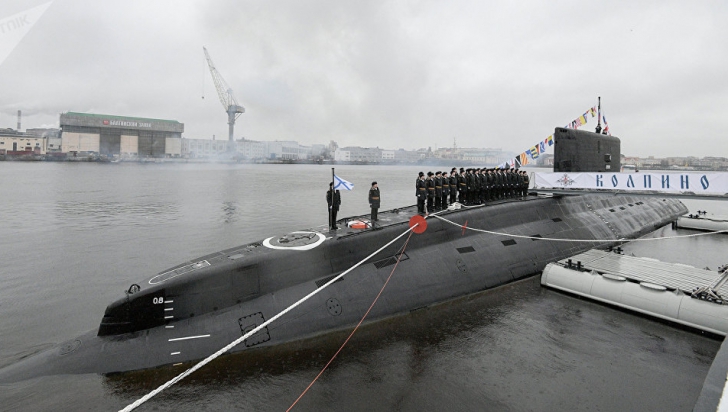 Zece rachete, lansate de submarine ruseşti din Marea Neagră. Ţinta: reţele teroriste Stat Islamic 