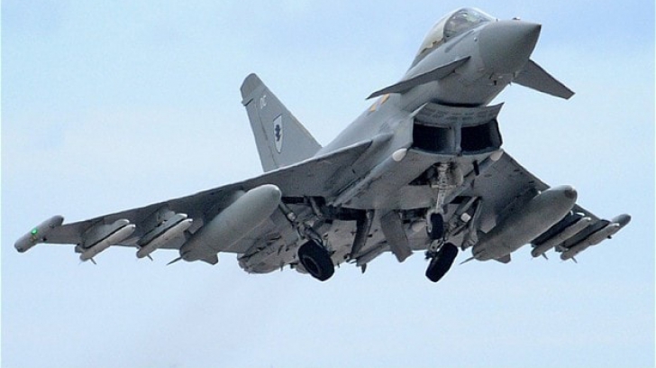 Alertă: Avioane de vânătoare Typhoon au interceptat o aeronavă de pasageri deasupra Londrei